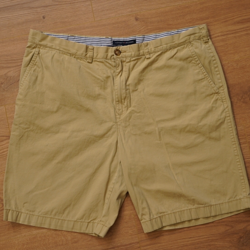 Tommy Hilfiger Men's Tan Flat Front Cotton Shorts